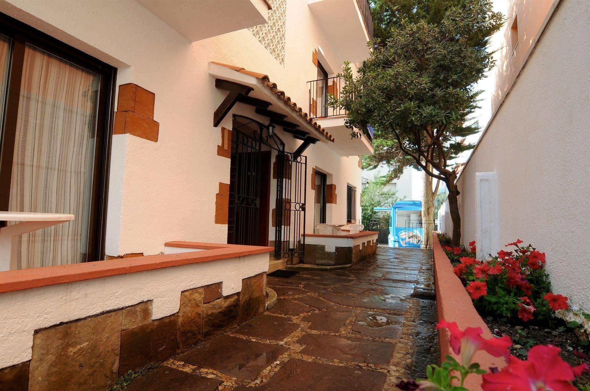 Apartamentos Ar Caribe Lloret de Mar Exterior foto